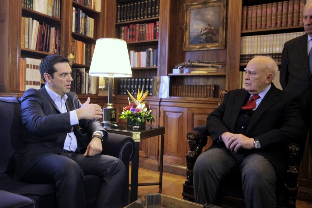 To μήνυμα Τσίπρα για τον Κάρολο Παπούλια – “Βαθιά δημοκρατικός, άνθρωπος του μέτρου”