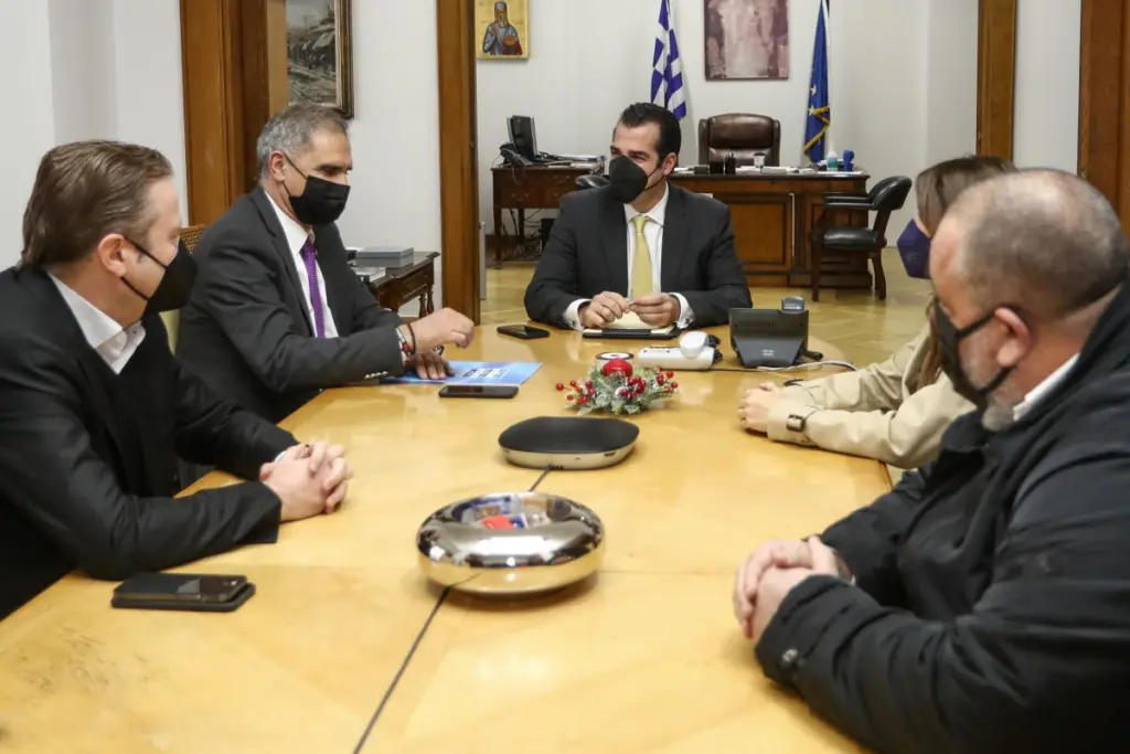 Καμία αλλαγή στα μέτρα για τα γήπεδα – Υπομονή από τους φιλάθλους ζήτησε ο Πλεύρης