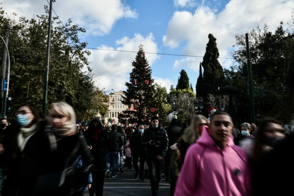 Τρόμος με 17.000 κρούσματα στην Αττική – Τέσσερις περιοχές “τετραψήφιες”