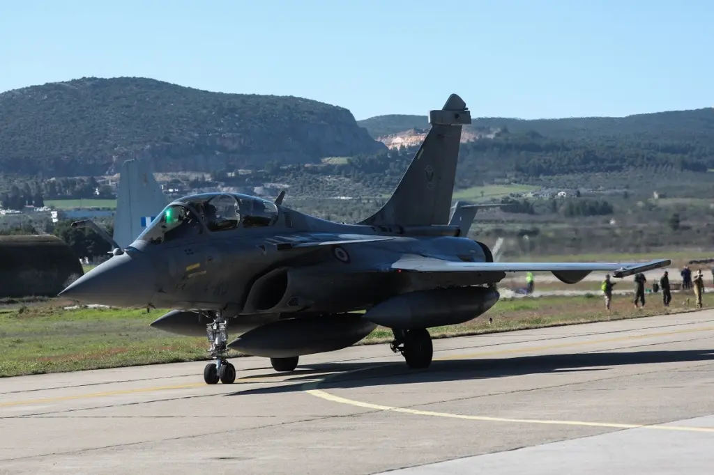 Την “έλευση” των Rafale προμηνύει ο Παναγιωτόπουλος – “Τις επόμενες μέρες θα φωλιάσουν στη βάση της Τανάγρας” (vid)