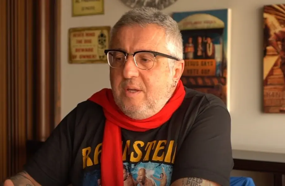 “Δεν μας εκπλήσσουν οι καταγγελίες” για τον Στάθη Παναγιωτόπουλο – Τι δηλώνει η δικηγόρος ενός εκ των θυμάτων (vids)