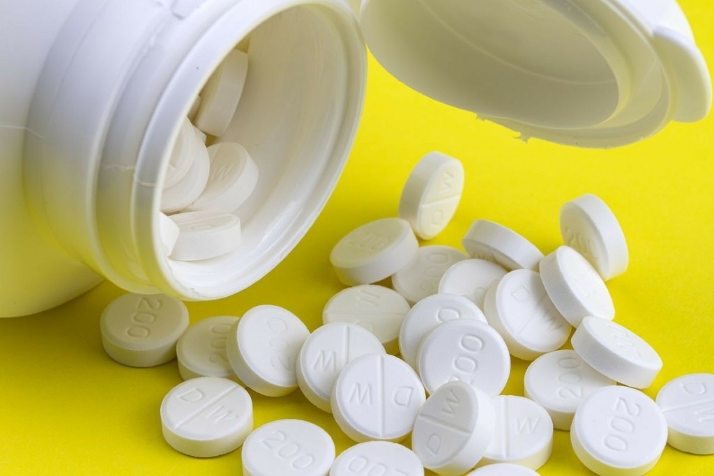 Εγκρίθηκε στη Βρετανία το χάπι της Pfizer έναντι του κορονοϊού