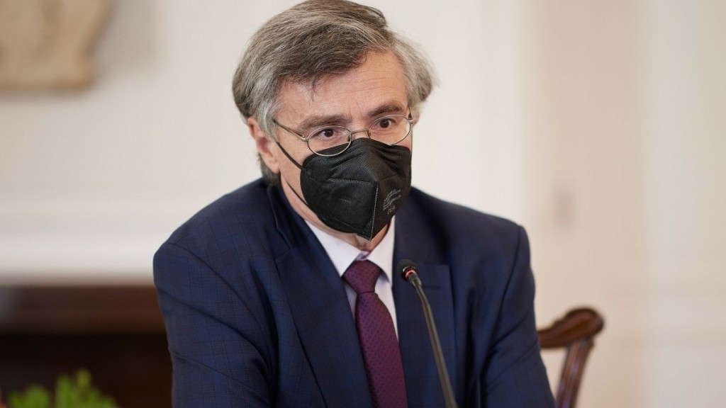 Ποιος είναι ο άνθρωπος που παρέλαβε τη μελέτη Τσιόδρα – Λύτρα (vid)