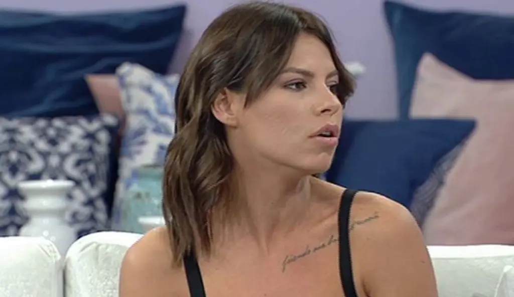 Πέθανε η μητέρα της Μέγκι Ντρίο από κορονοϊό – Κατέρρευσε στον “αέρα” (vid)