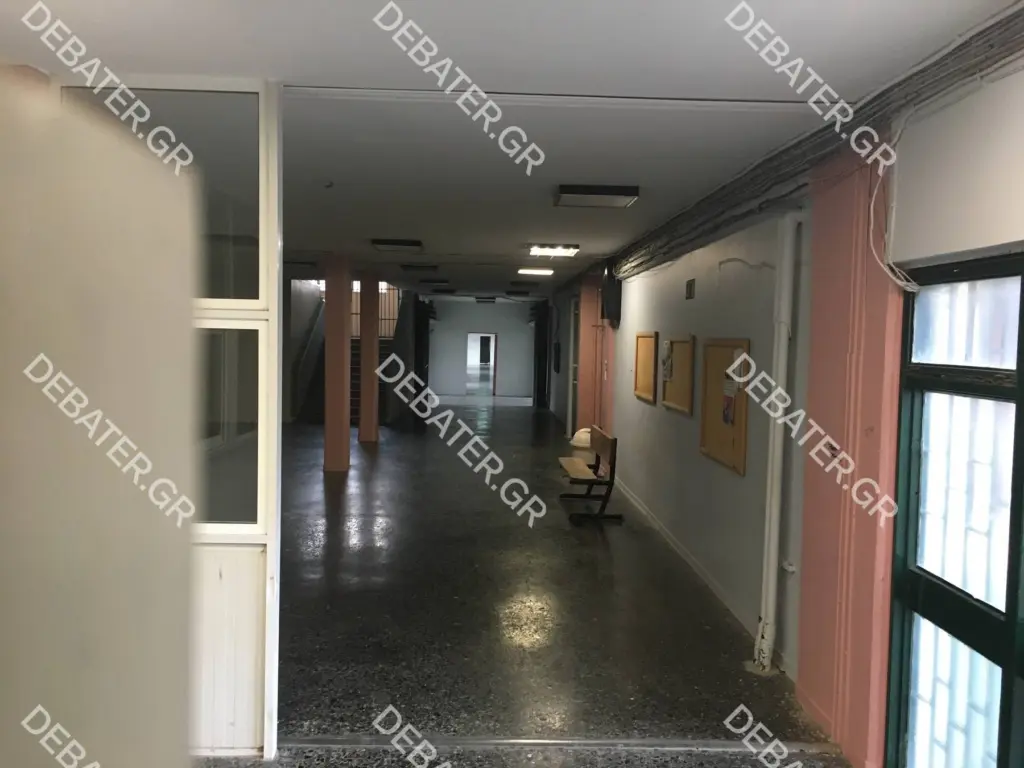 Νέο επεισόδιο ενδοσχολικής βίας – Ξύλο μεταξύ μαθητών και καθηγητή σε ΕΠΑΛ στο Αιγαλέω