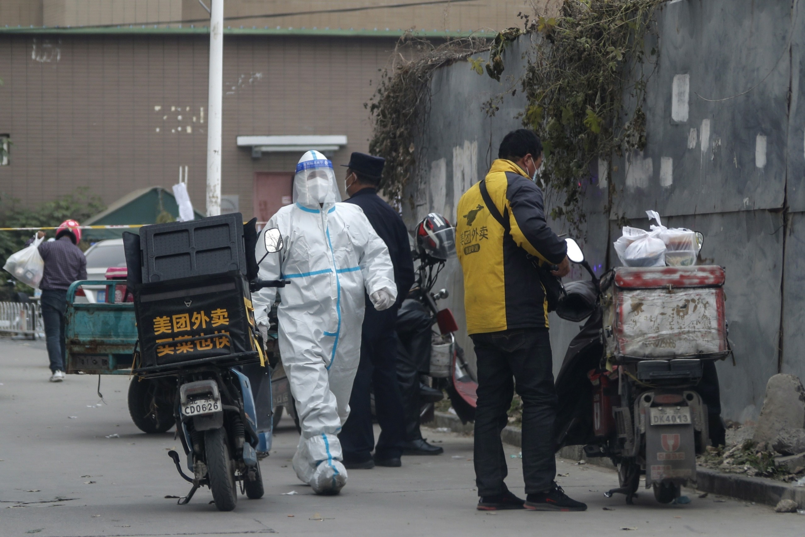 Σε lockdown 1,2 εκατομμύρια Κινέζοι ύστερα από τον εντοπισμό… τριών κρουσμάτων κορονοϊού
