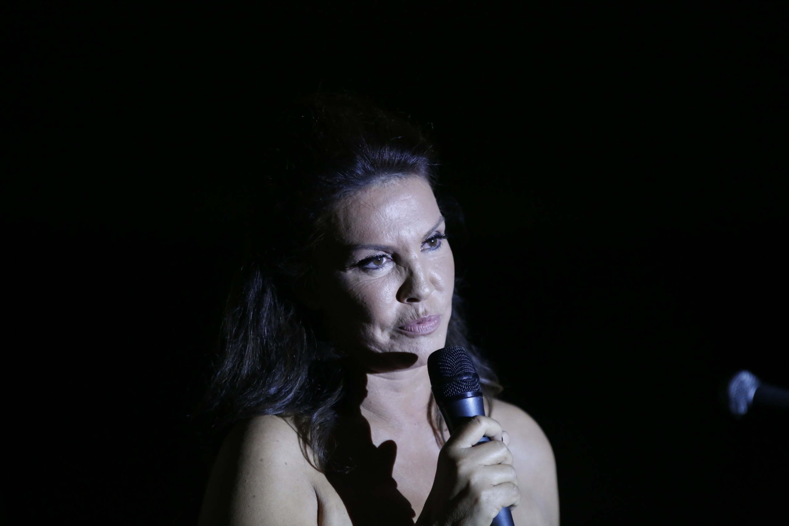 Βάνα Μπάρμπα για Πέτρο Φιλιππίδη – “Θα ήθελα να πάω να δω και να τον πάρω αγκαλιά” (vid)