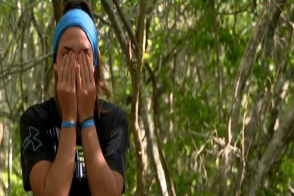 Στις “μαύρες” της η ποδοσφαιρίστρια του Survivor – Tι συνέβη και “λύγισε”  μπροστά στην κάμερα (vid)