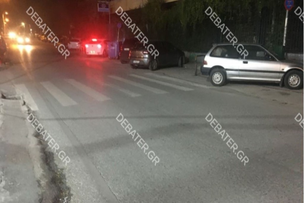 Βίντεο ντοκούμεντο από τη στιγμή που το 4χρονο παιδάκι αφήνει το χέρι του πατέρα του και σκοτώνεται στην άσφαλτο (ΣΚΛΗΡΕΣ ΕΙΚΟΝΕΣ)