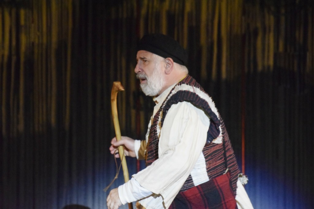 Ο Πέτρος Φιλιππίδης “φέσωσε” όλο το Σοφικό – Καταγγελίες ότι χρωστάει 100.000 ευρώ για το εξοχικό του