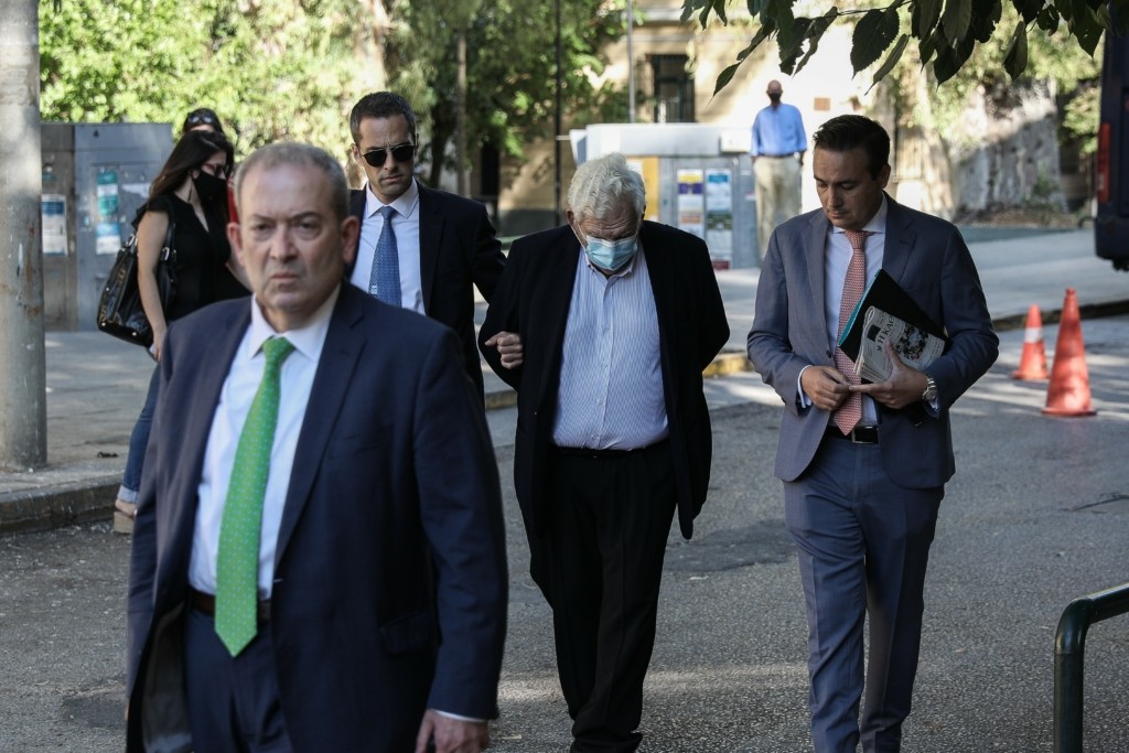 Ξεκινά σήμερα η δίκη για το μεγάλο σκάνδαλο της Folli Follie – Στο εδώλιο η οικογένεια Κουτσολιούτσου και άλλοι δέκα