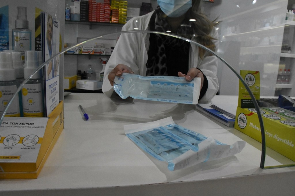 Από σήμερα τα δωρεάν self test σε μαθητές και εκπαιδευτικούς – Πότε γίνονται, αναλυτικές οδηγίες