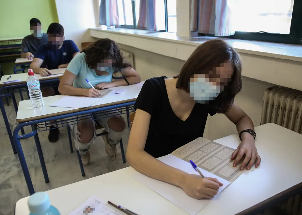 Πανελλήνιες 2022 – Πέφτει η “αυλαία” στα ΕΠΑΛ με τρία μαθήματα
