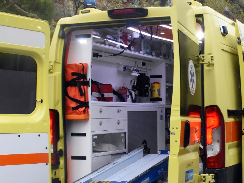 Αδιανόητη τραγωδία με θάνατο φοιτητή στην Καρδίτσα – Πήγε να πιει καφέ και κατέρρευσε (vid)
