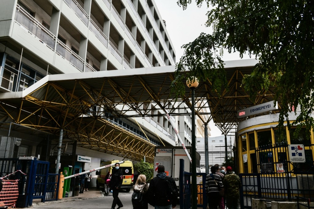 Με κορονοϊό 92 υγειονομικοί στον “Ευαγγελισμό” – Τέλος τα επισκεπτήρια