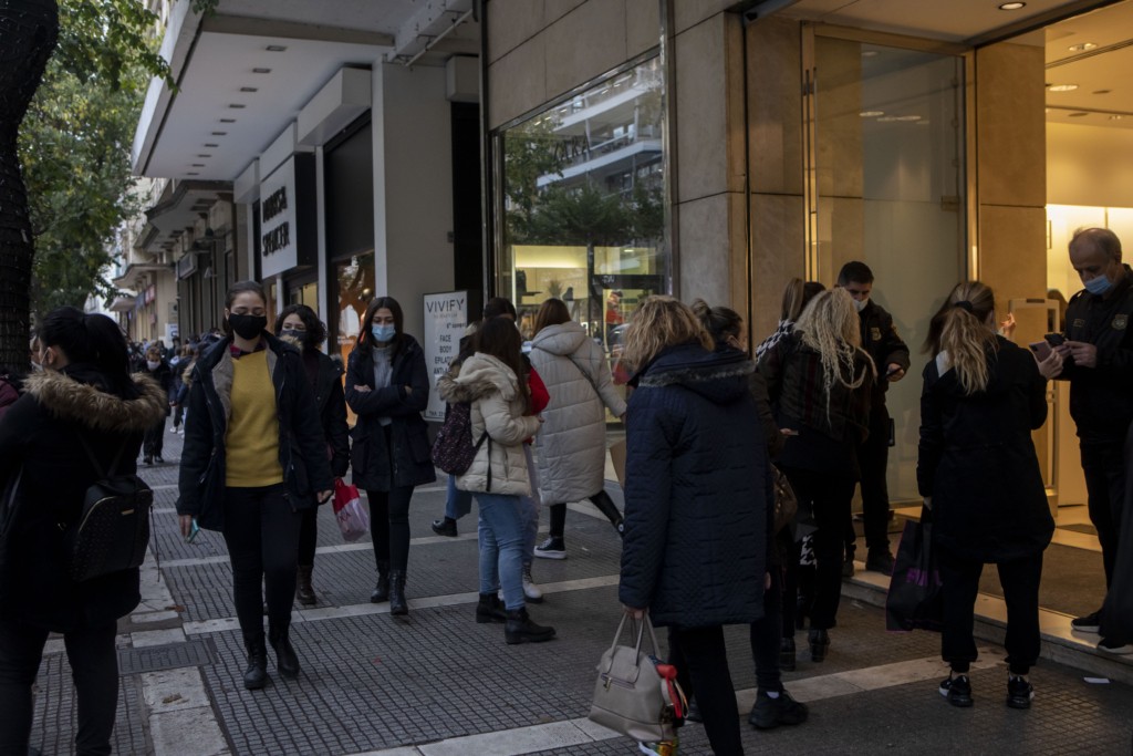 Στις 10 Ιανουαρίου ξεκινούν οι χειμερινές εκπτώσεις – Ανοικτά τα καταστήματα την Κυριακή 16 Ιανουαρίου