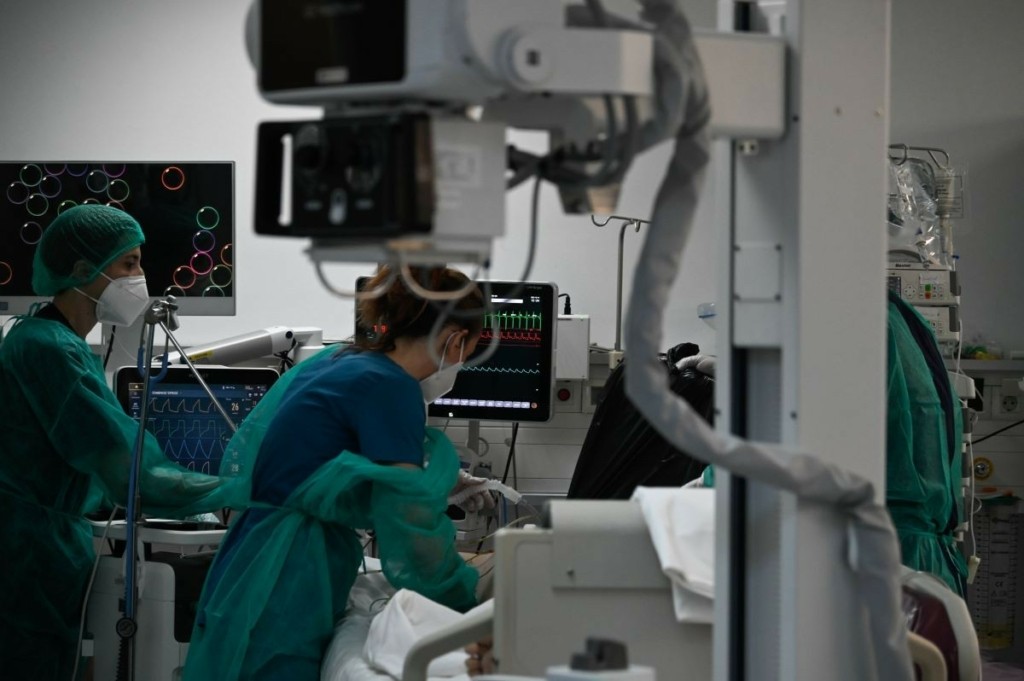 Πέθανε ανεμβολίαστος γιατρός στο ΑΧΕΠΑ – Ήταν πρωτοστάτης διαμαρτυριών κατά της υποχρεωτικότητας