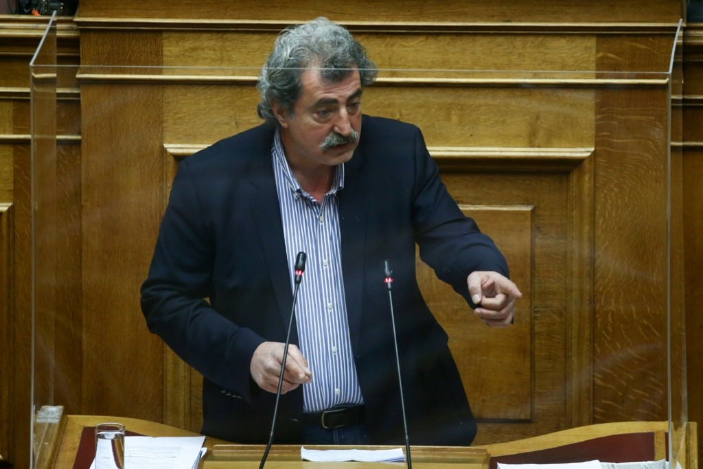“Πόλεμος” ΝΔ και ΣΥΡΙΖΑ για το περιστατικό με τον Πολάκη σε ψαροταβέρνα