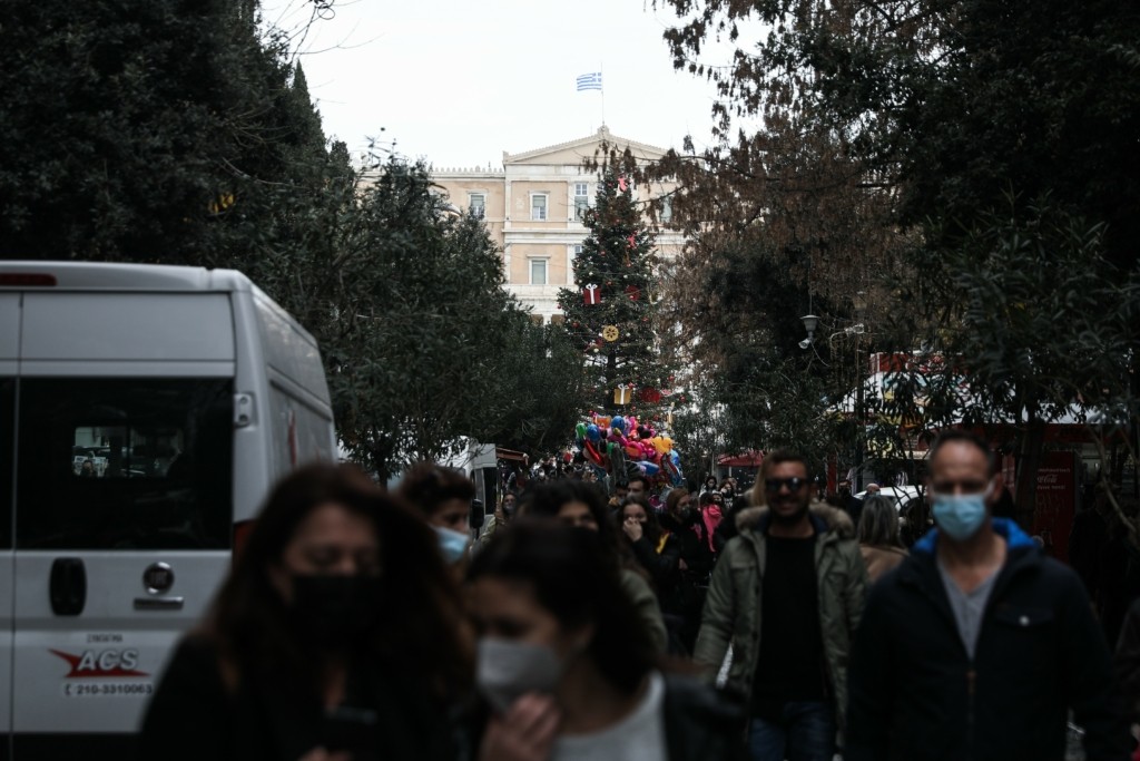 Όλα τα μέτρα “στο τραπέζι” εκτός του lockdown – Αυτή την εβδομάδα οι αποφάσεις για τα μέτρα στήριξης – Eπανεξετάζεται το πλαφόν στα PCR tests