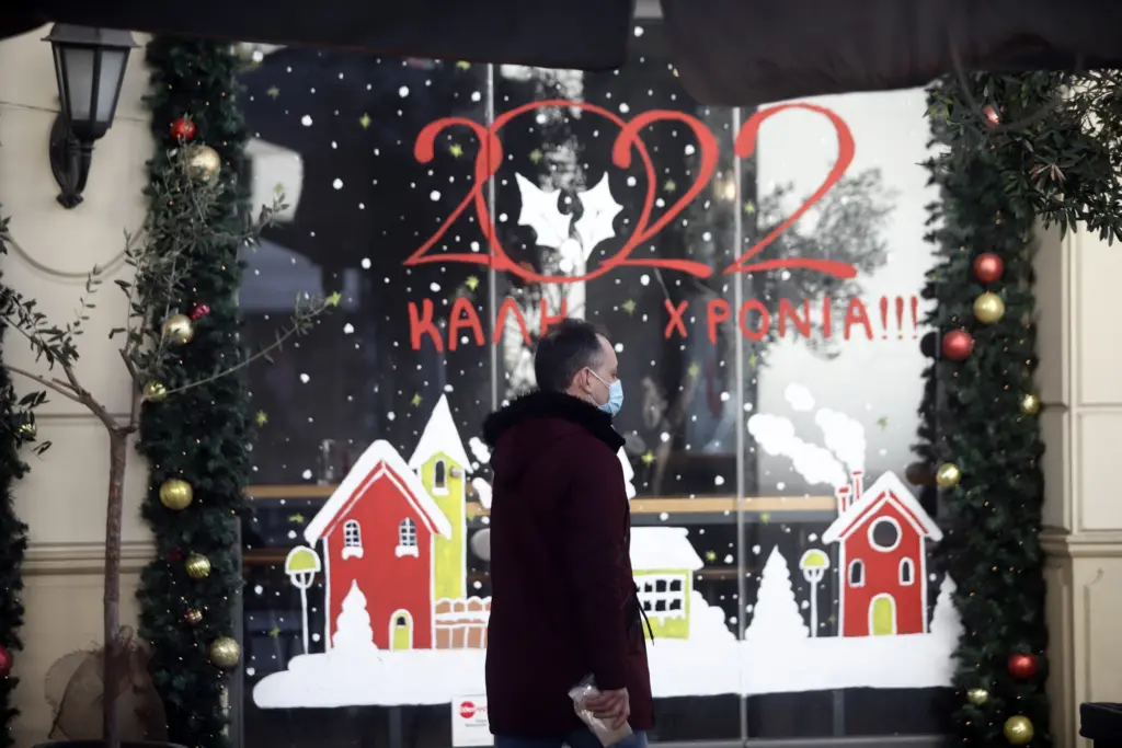 Τι θα κάνει ο κορονοϊός το 2022; Τι δείχνει η συμπεριφορά της Όμικρον και ποιος είναι ο ρόλος της στην πανδημία