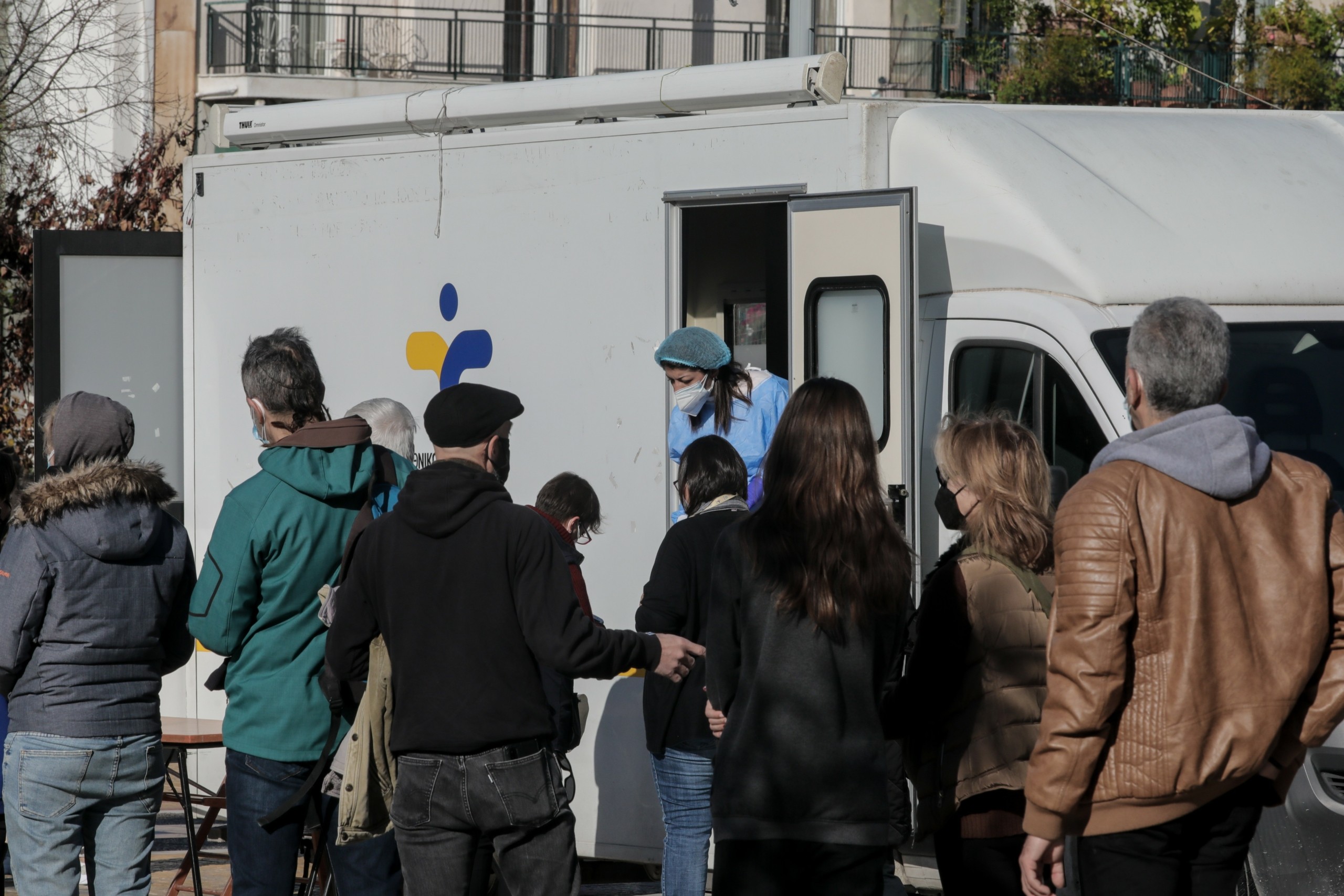 Στα 6.529 τα κρούσματα την Παρασκευή στην Αττική – Δείτε αναλυτικά τη γεωγραφική κατανομή στη χώρα