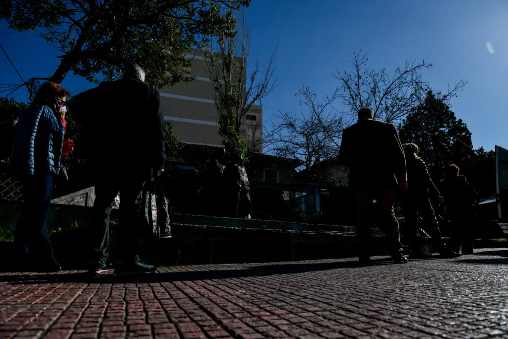 Τα 300 εκατομμύρια έφτασαν τα κρούσματα από τον κορονοϊό, 5,47 εκατομμύρια θάνατοι παγκοσμίως