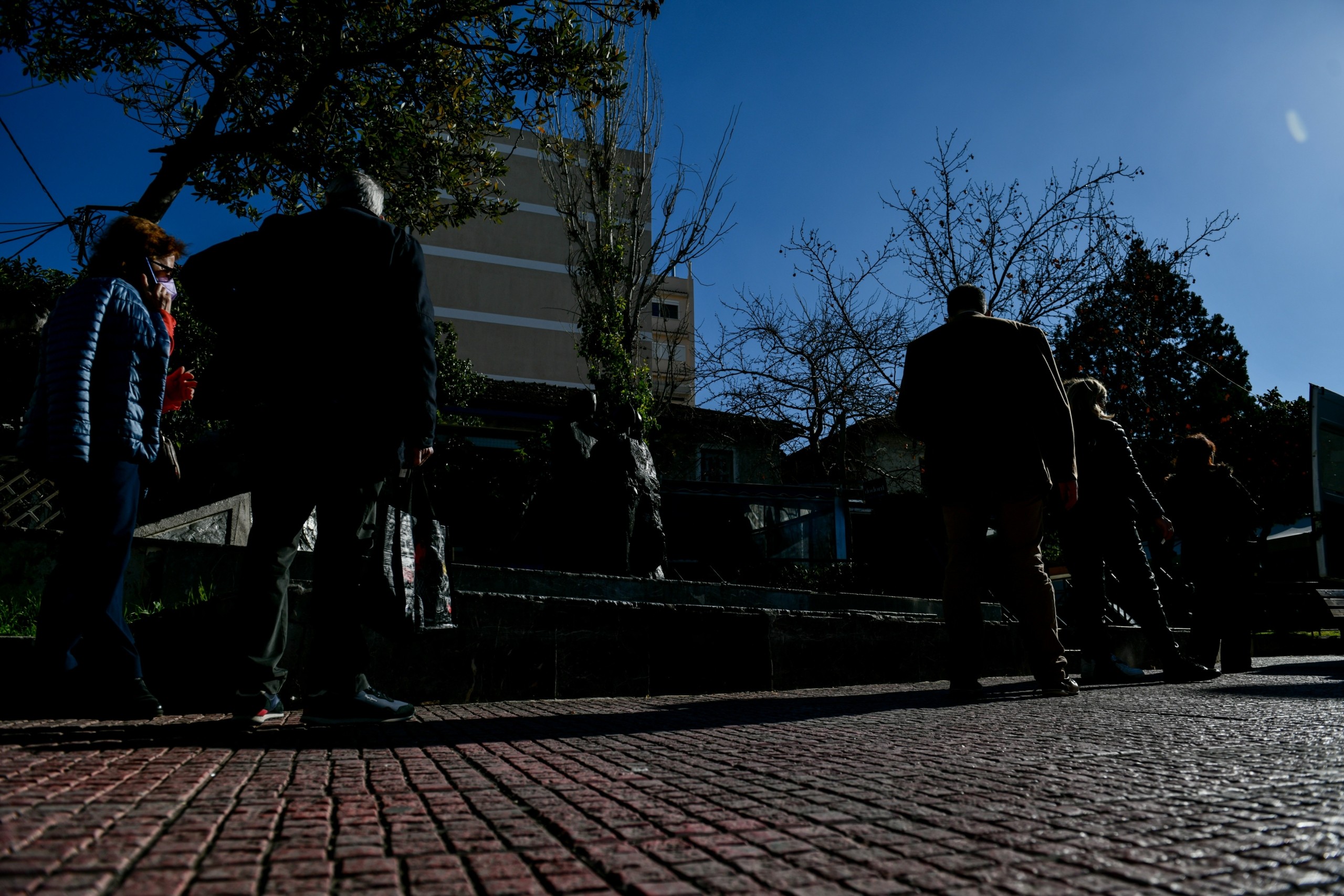 Τα 300 εκατομμύρια έφτασαν τα κρούσματα από τον κορονοϊό, 5,47 εκατομμύρια θάνατοι παγκοσμίως