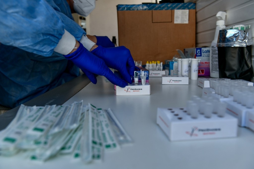 Πόσο αξιόπιστα είναι τα rapid test; Τα στοιχεία που καθορίζουν το αποτέλεσμα
