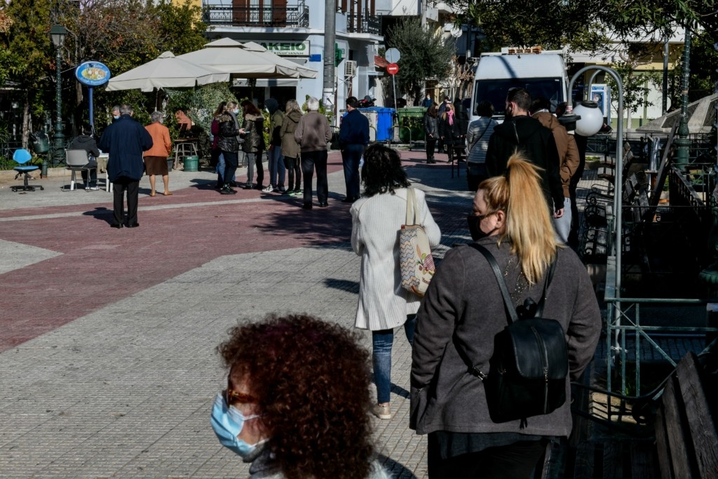 Προς νέο ρεκόρ κρουσμάτων σήμερα, πού θα φτάσουν –  Πότε “βλέπει” κορύφωση ο Τζανάκης