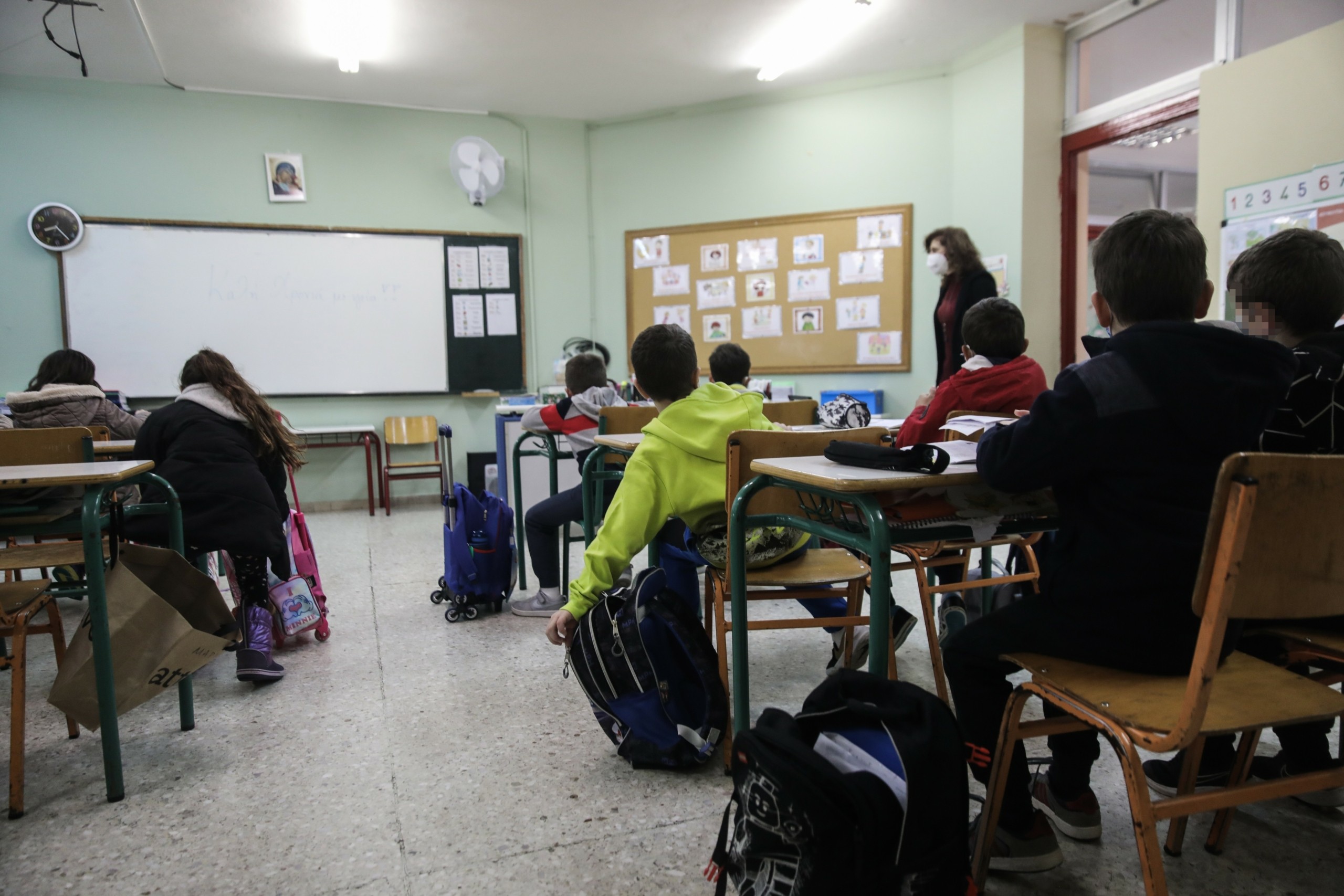 Έτσι θα επιστρέψουν οι μαθητές στα σχολεία – Τέλος τα self test – Τι θα γίνει σε περίπτωση κρούσματος
