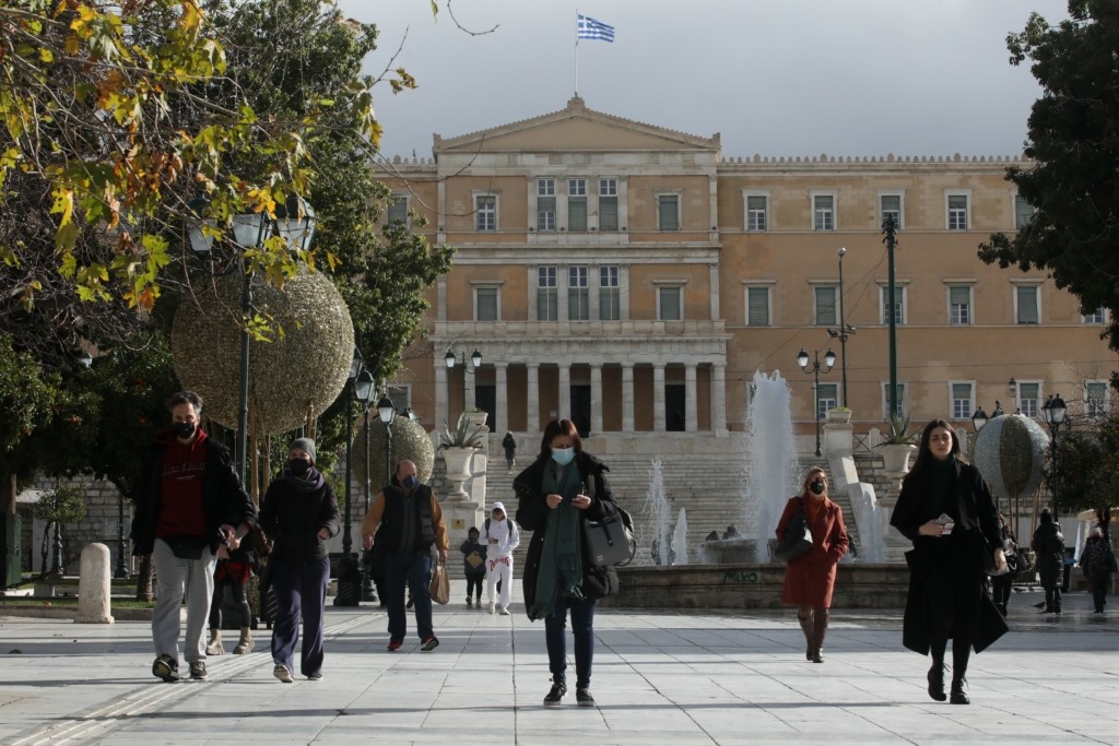 Αντιμέτωποι με πρόστιμα χιλιάδες ανεμβολίαστοι άνω των 60 – Παράταση μέτρων στην εστίαση (vid)