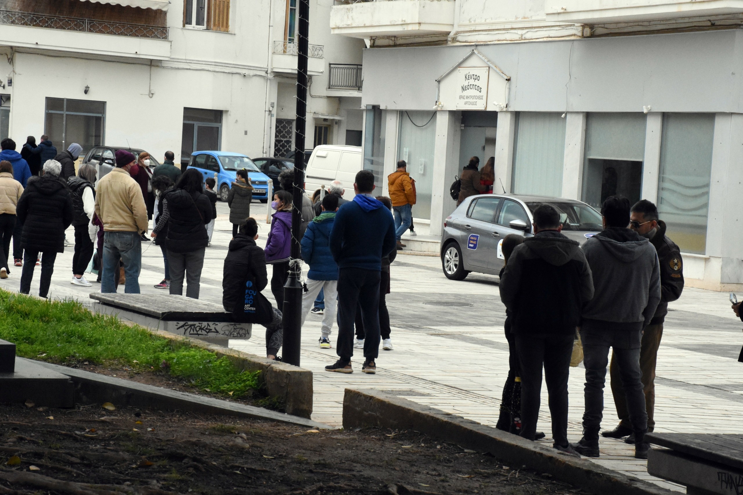 “Η ήπια νόσηση δεν προσφέρει ουσιαστική ανοσία” προειδοποιεί ο καθηγητής Γουργουλιάνης