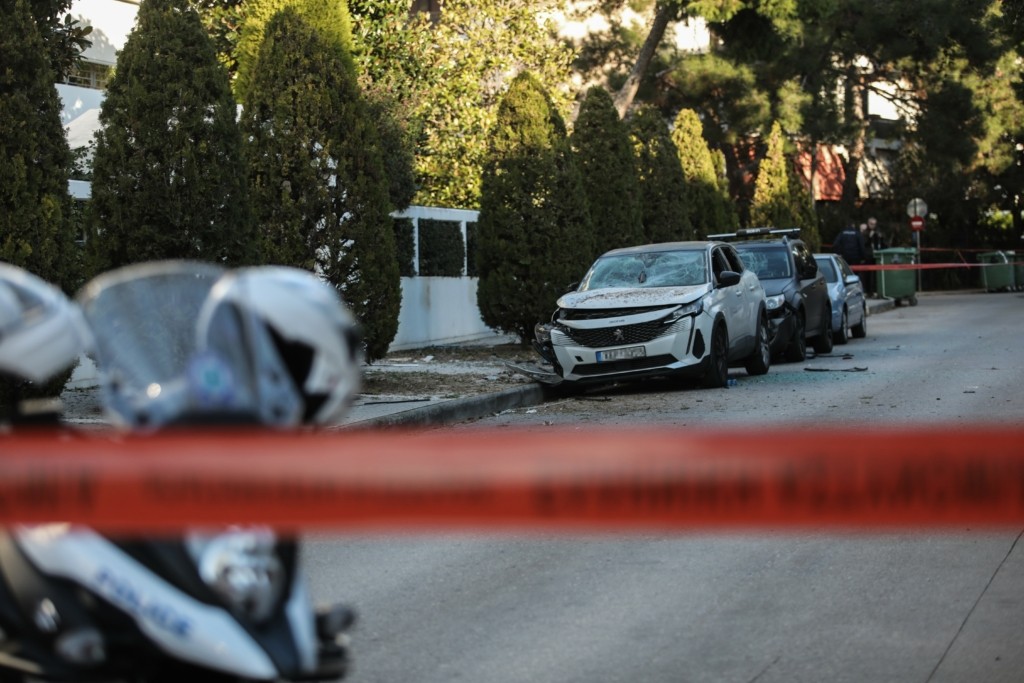 Το μήνυμα πίσω από τη σφοδρή έκρηξη στο συγκρότημα κατοικιών στη Γλυφάδα (pics&vids)