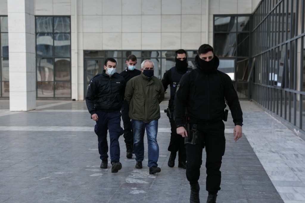 Νέα μαρτυρία στη δίκη του “ψευτογιατρού” – “Μου συστήθηκε ως… πιλότος και μου πήρε 200.000 ευρώ”