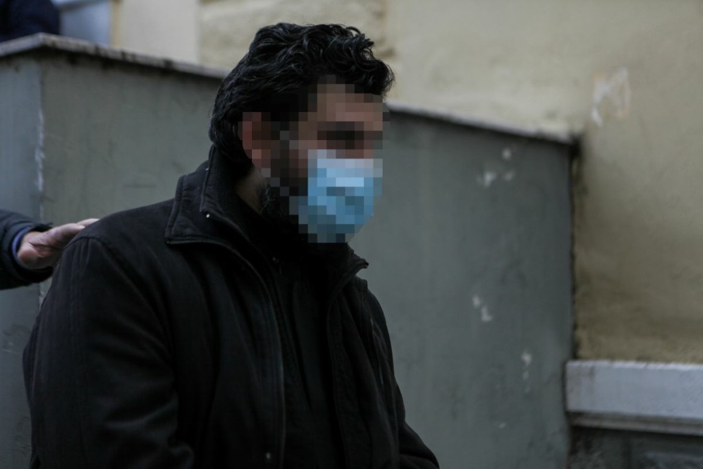 Παραιτήθηκε ο δικηγόρος του ιερέα που κατηγορείται για τον βιασμό ανήλικης – “Τα νέα στοιχεία έρχονται σε αντίθεση με τα πιστεύω μου”