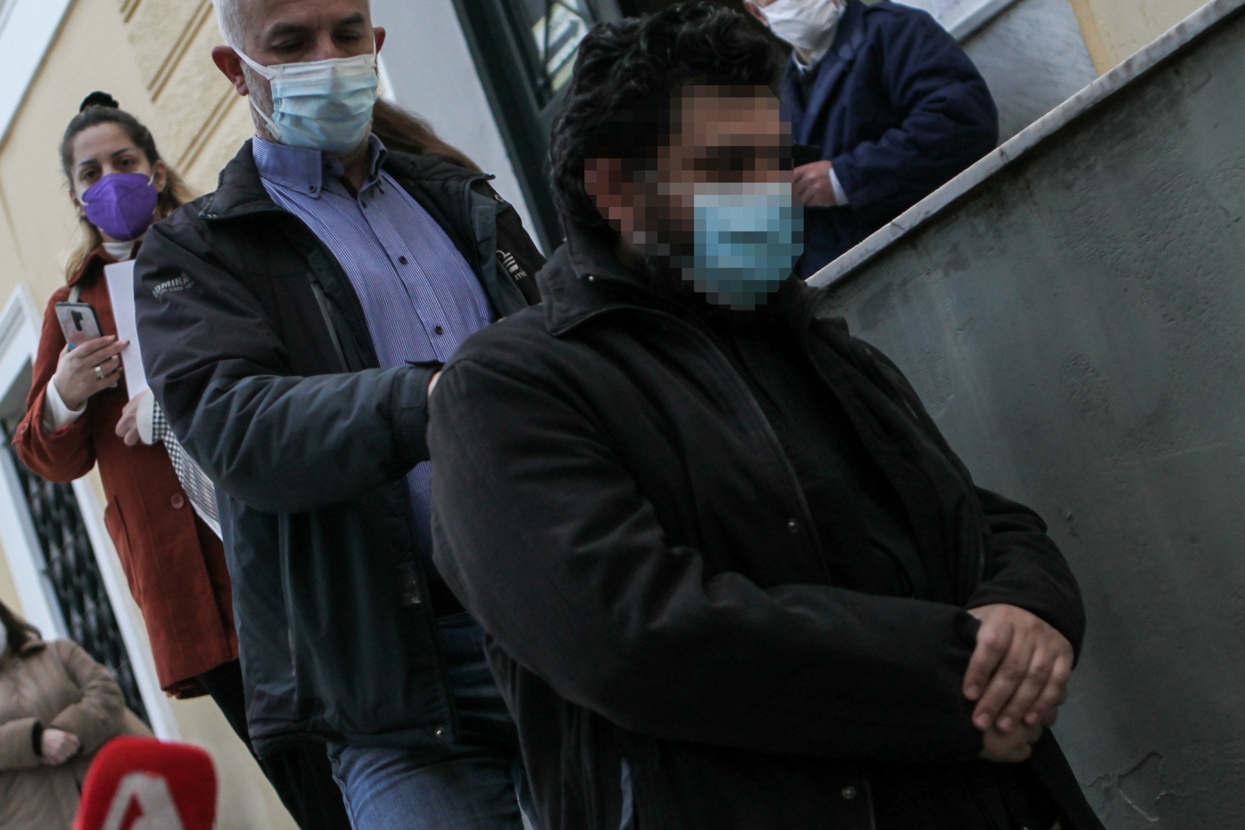 Σάλος με τους προκλητικούς ισχυρισμούς του σάτυρου ιερέα – Τι θα πει στην απολογία του