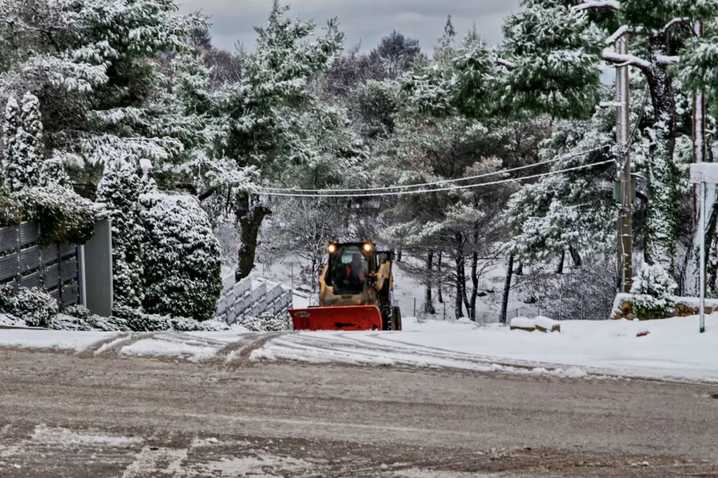 Εγκλωβίστηκαν εννιά άνθρωποι με πέντε ανήλικα στο Ηράκλειο – Πώς έγινε η επιχείρηση απεγκλωβισμού τους