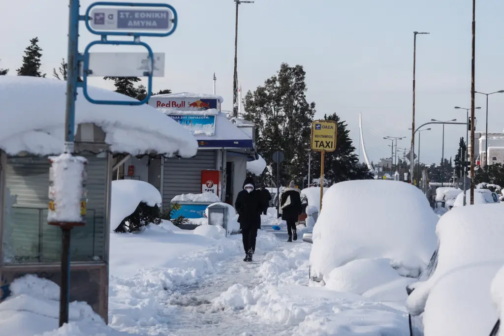 “Είμαι χάλια, τρέμω, δεν έχω ρεύμα από την Τρίτη” – Κραυγή αγωνίας από 68χρονη στην Αρτέμιδα (vid)