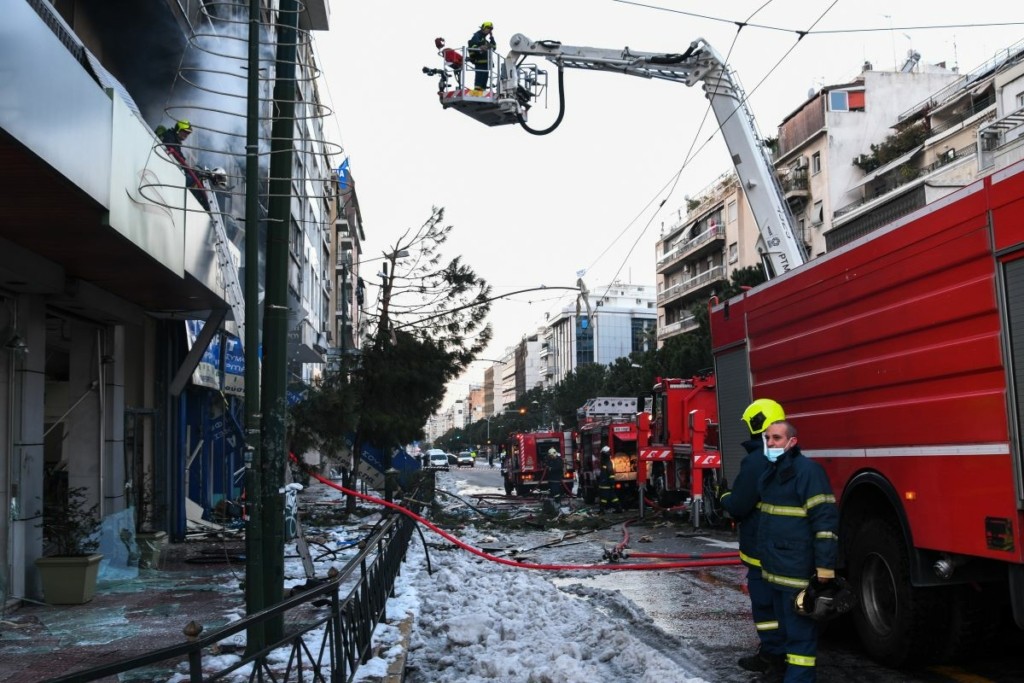 Ανοίγει η Συγγρού μετά την τρομακτική έκρηξη – Συνεχίζονται οι έρευνες