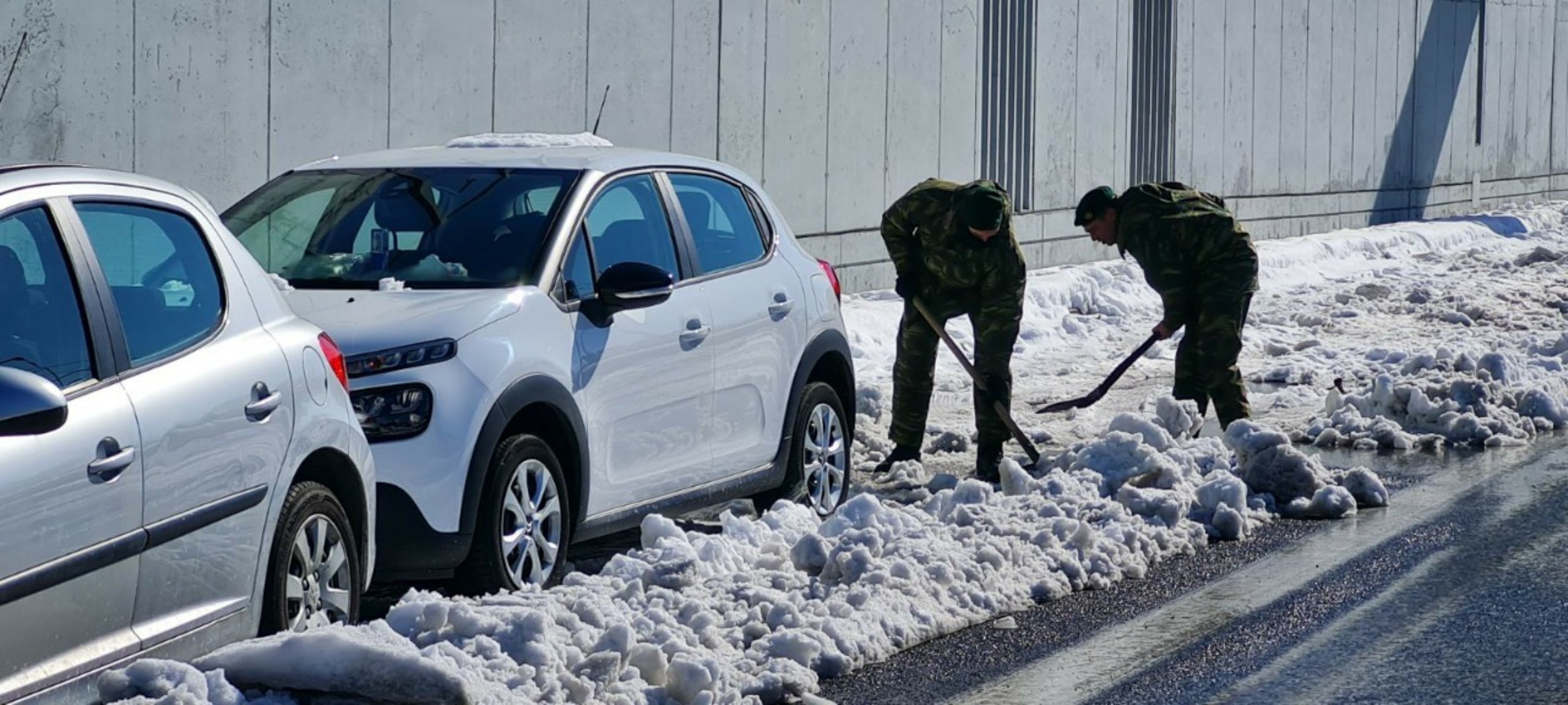 Διαψεύδει η Αττική Οδός ότι τους ζήτησε η Τροχαία να κλείσουν και αρνήθηκαν – Χωρίς διόδια η διέλευση έως την Κυριακή (vid)