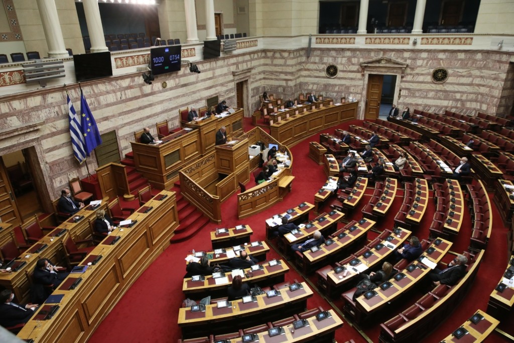 LIVE – Η συζήτηση στη Βουλή για την πρόταση μομφής