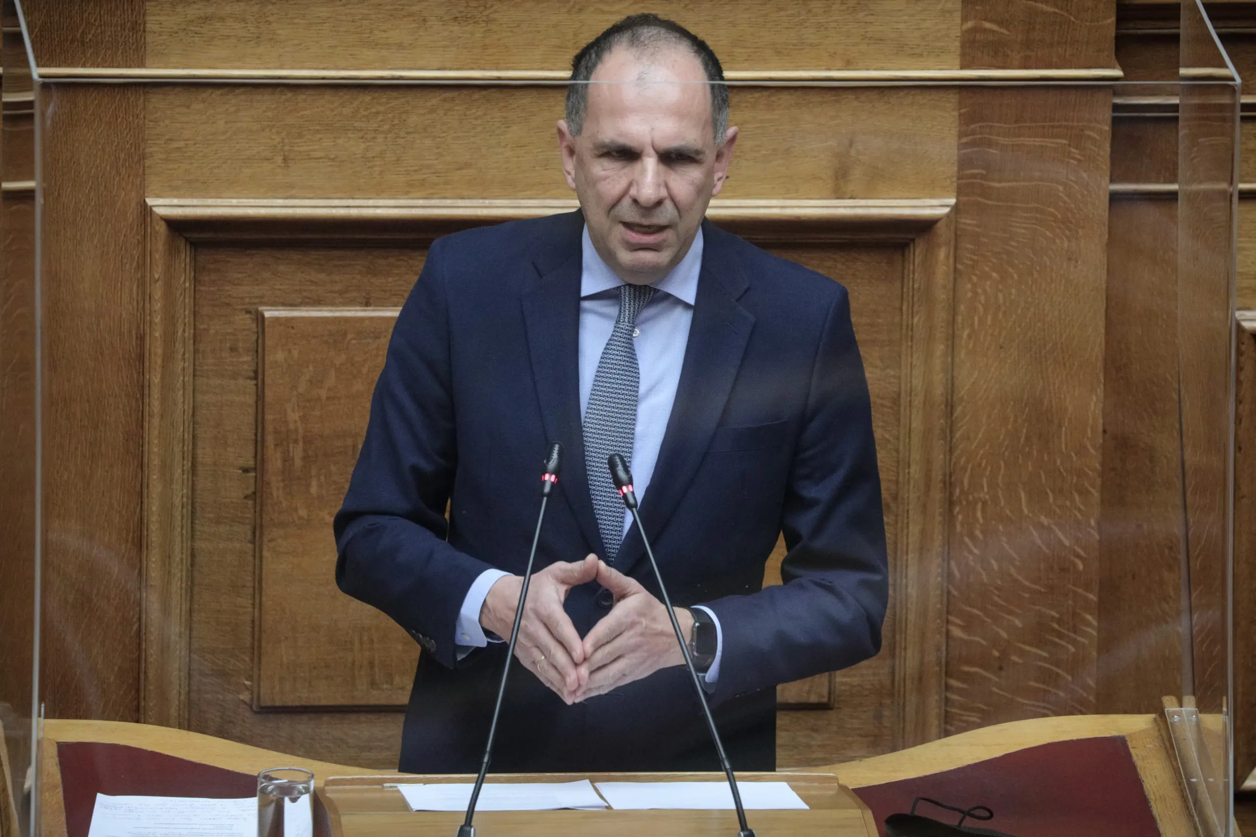 Γεραπετρίτης για Φουρθιώτη – “Επικοινώνησα μαζί του 3 ή 4 φορές” – Άγρια κόντρα με Σκουρλέτη