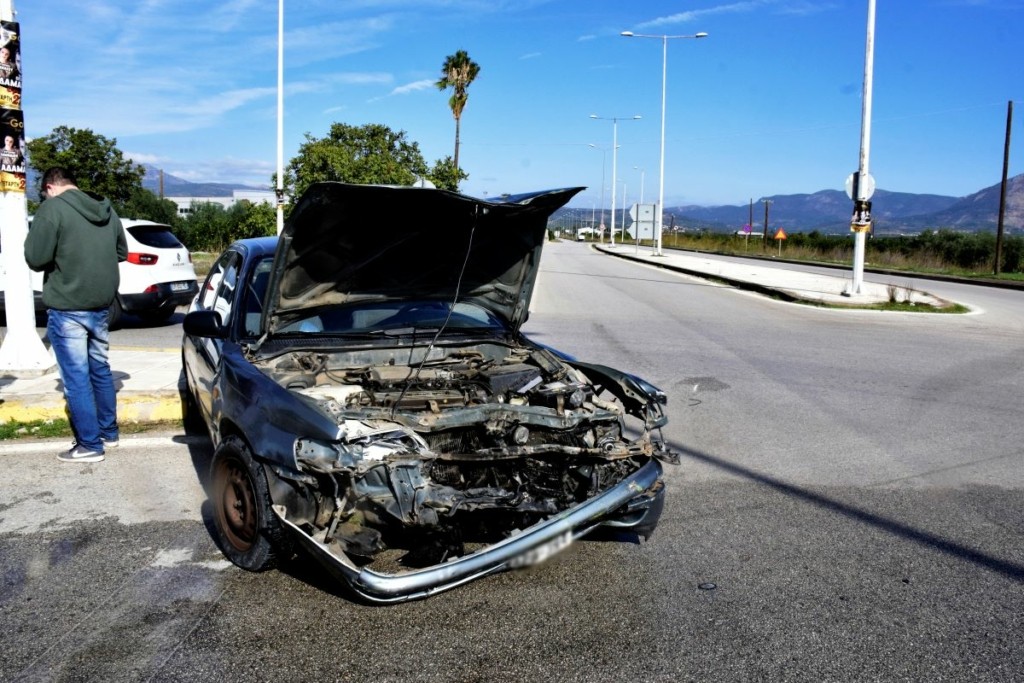Φρικτός θάνατος για οδηγό στη Λαμία – Κάηκε ζωντανός μετά από τροχαίο (vids)