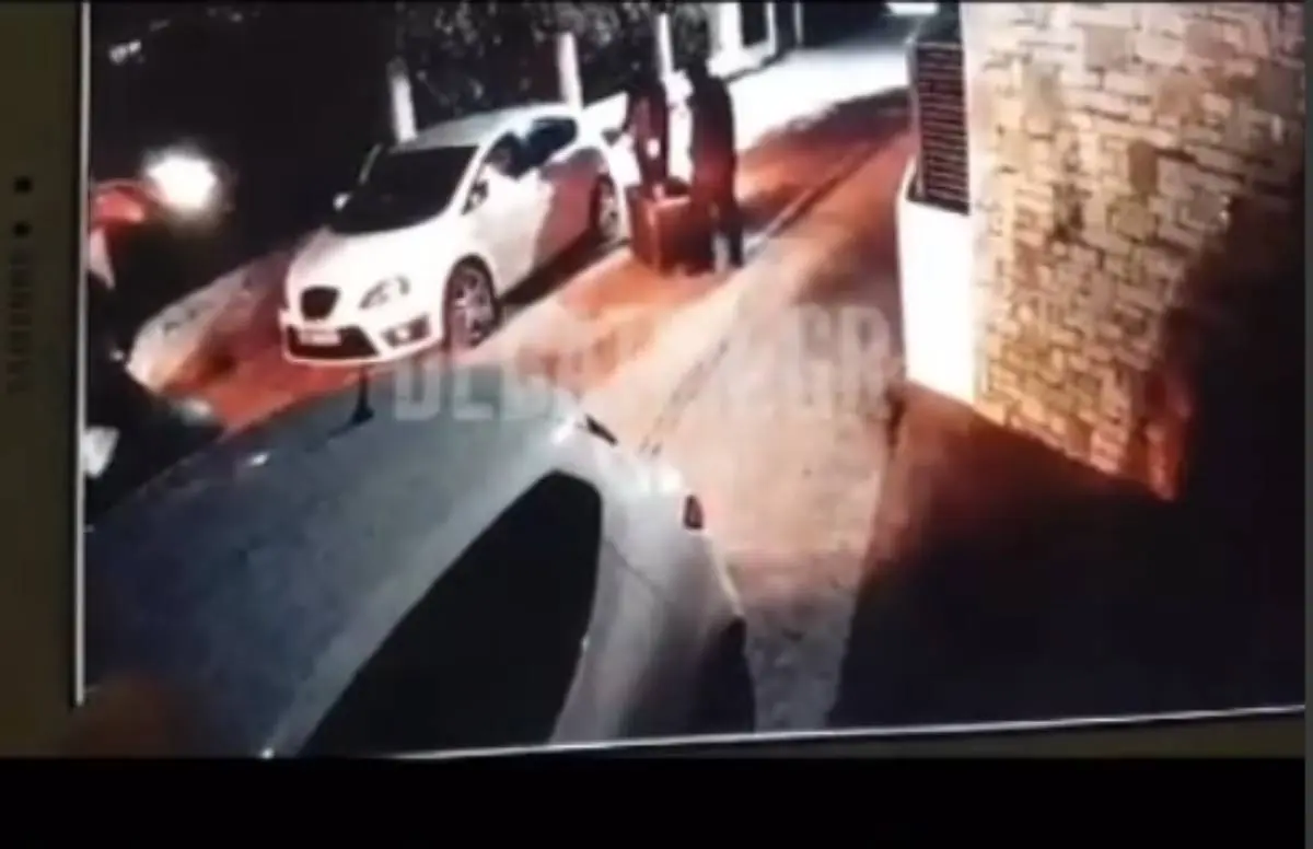 Σήκωσαν χρηματοκιβώτιο από το σπίτι γνωστού επιχειρηματία στο Κιάτο – Βίντεο ντοκουμέντο του DEBATER