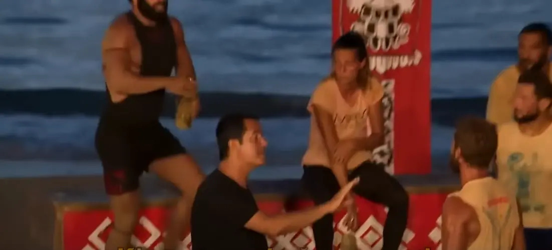Ξέφυγε η κατάσταση στο Survivor – Ο Ατζούν μπήκε στη μέση για να χωρίσει τους παίκτες (vid)