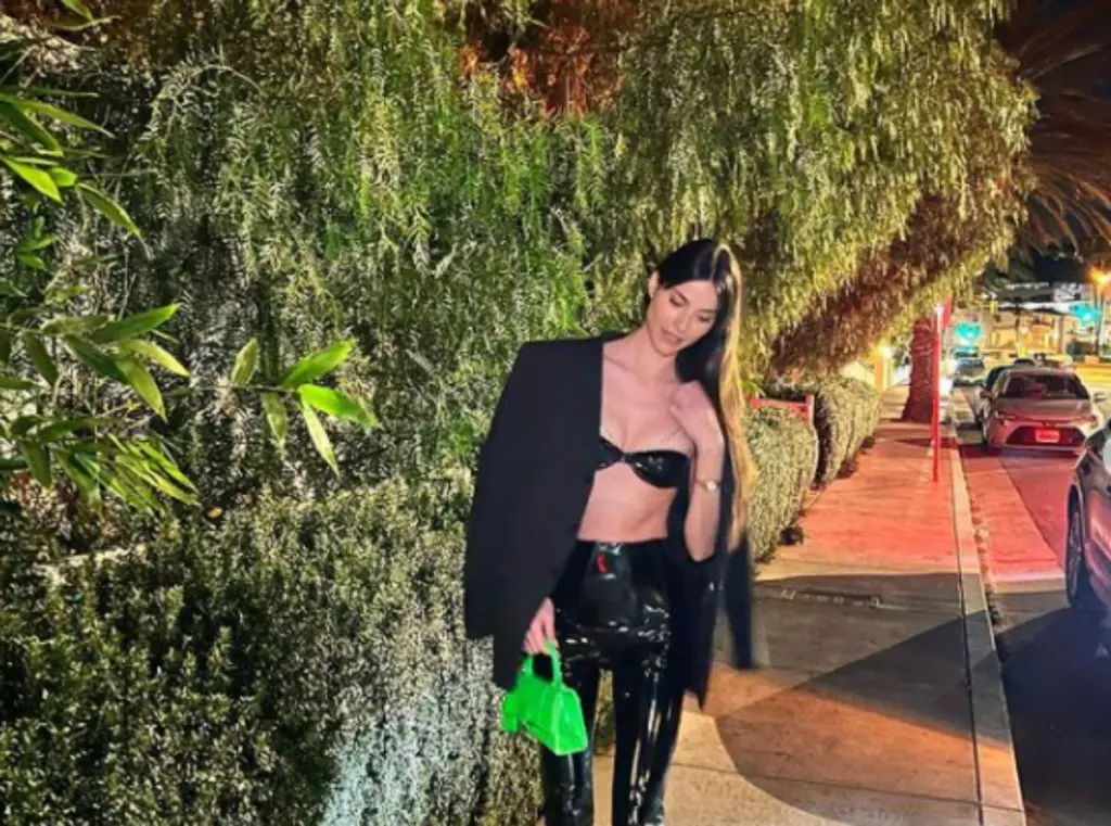 Kendall Jenner who? Η Ηλιάνα Παπαγεωργίου φόρεσε ένα από τα πιο μικροσκοπικά μπικίνι που υπάρχουν στον πλανήτη! (pics)