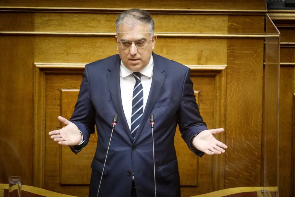 Η Ελληνική Αστυνομία έστειλε αλεξίσφαιρα γιλέκα στους Έλληνες δημοσιογράφους στην Ουκρανία