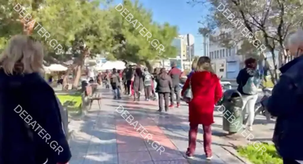 Τεράστιες ουρές για δωρεάν rapid test σε Νέα Σμύρνη και Αιγάλεω (pics&vid)
