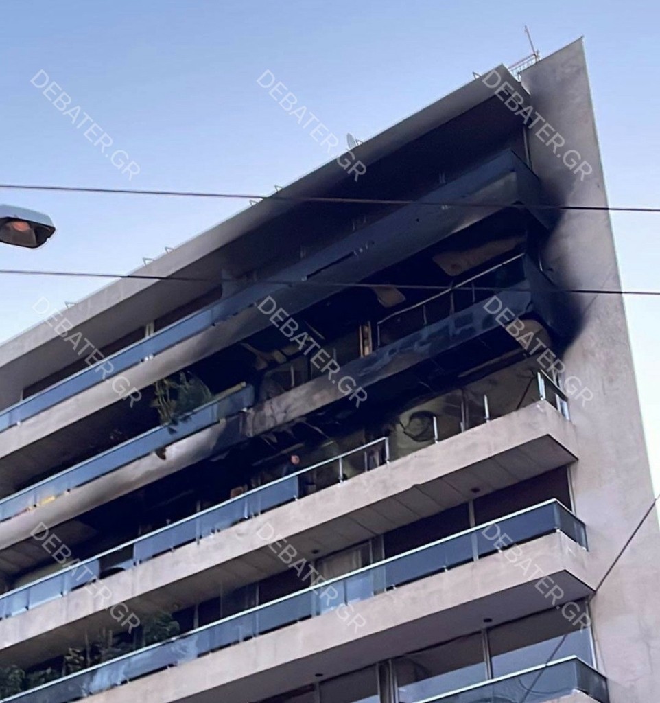 Φωτιά ΤΩΡΑ σε διαμέρισμα στην Αθήνα – Ανασύρθηκε άνδρας χωρίς τις αισθήσεις του (pics)