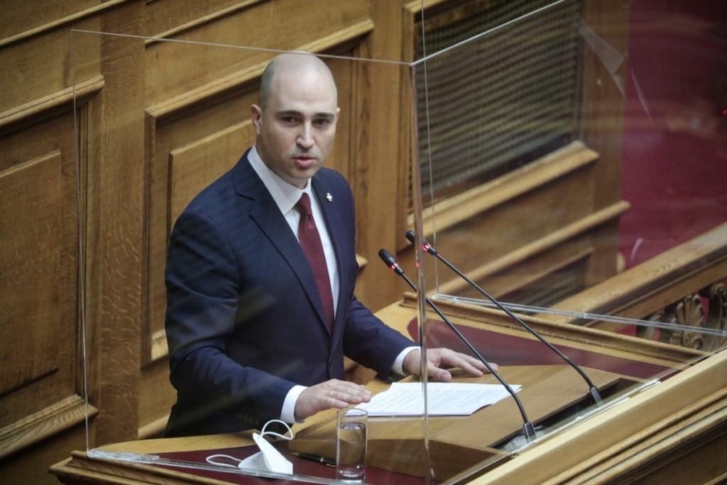 “Καρφιά” Μπογδάνου στην κυβέρνηση -“Διασυρμός ενός κράτους που αποδείχθηκε περισσότερο ετσιθελικό παρά επιτελικό”
